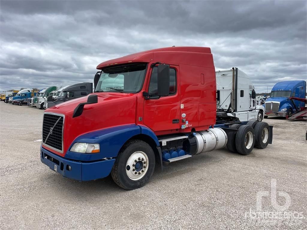 Volvo VNM Седельные тягачи