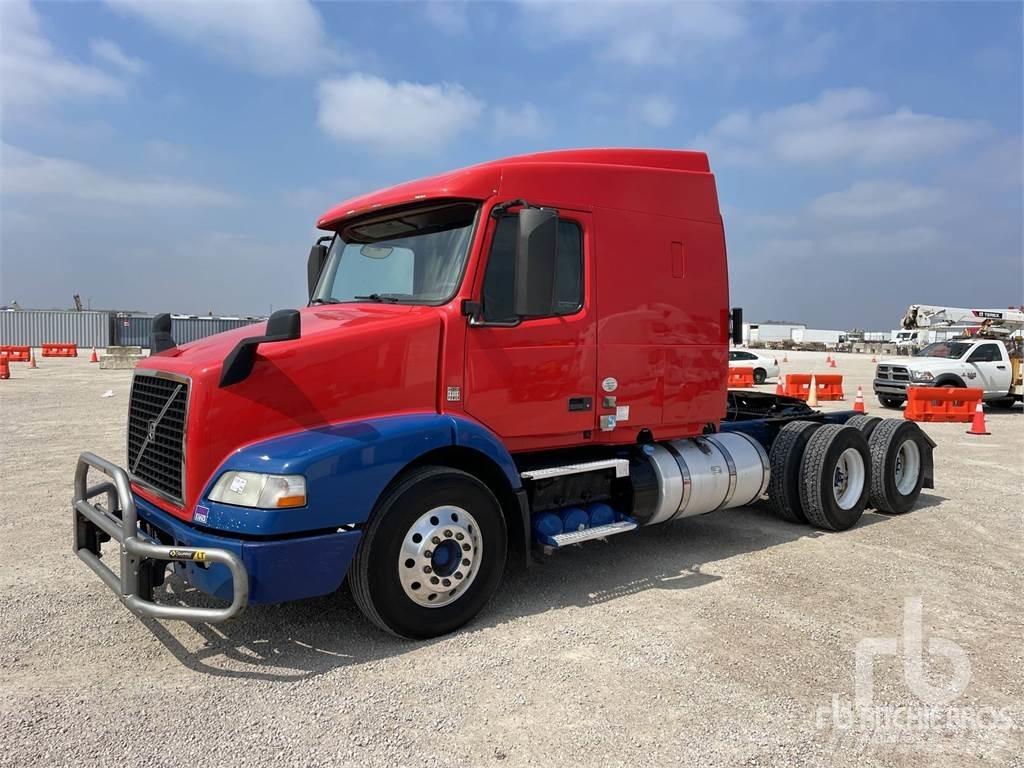 Volvo VNM Седельные тягачи