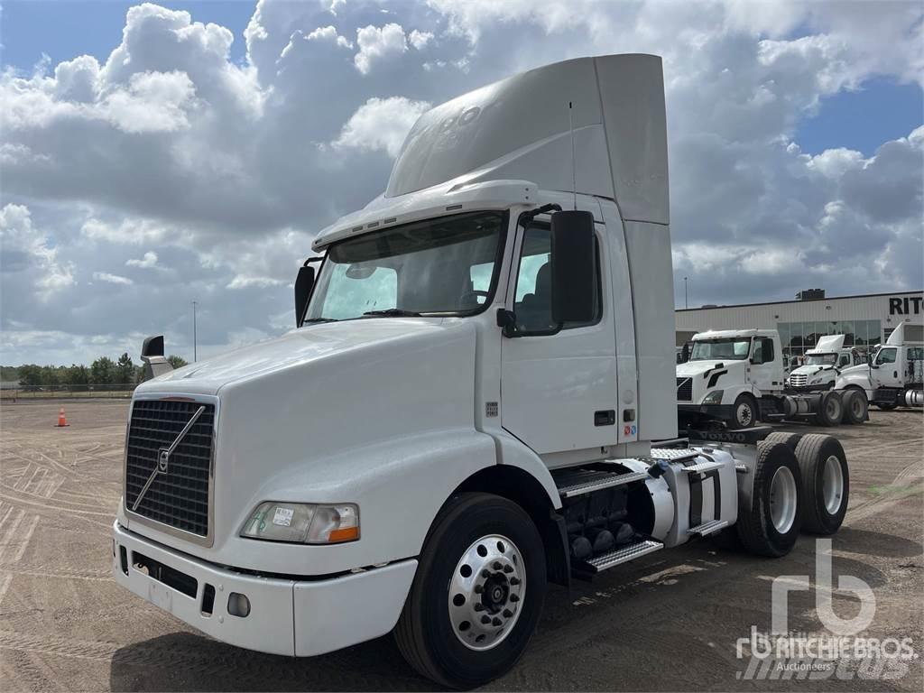 Volvo VNM200 Седельные тягачи