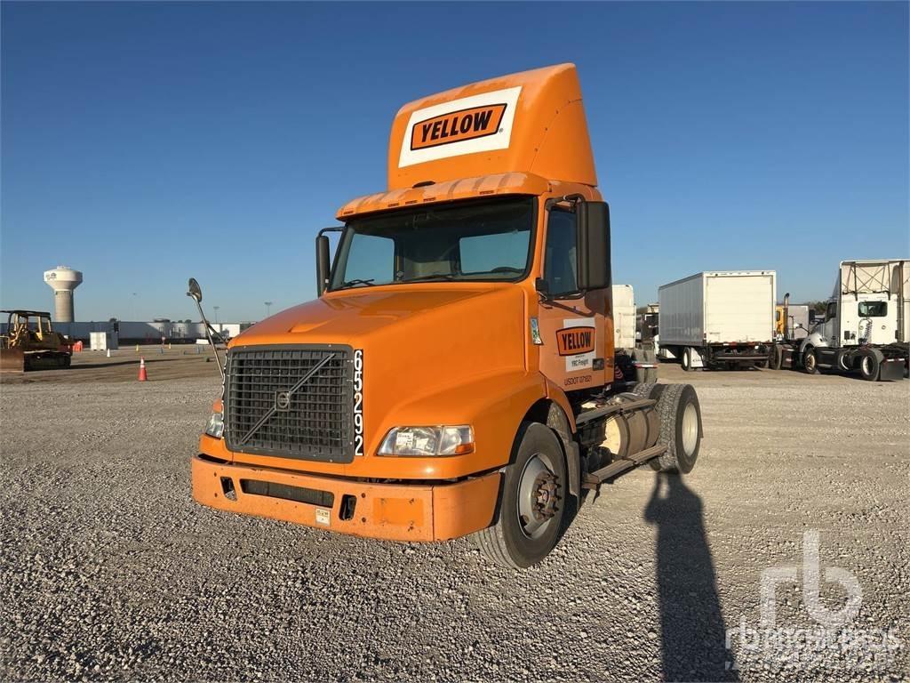 Volvo VNM200 Седельные тягачи
