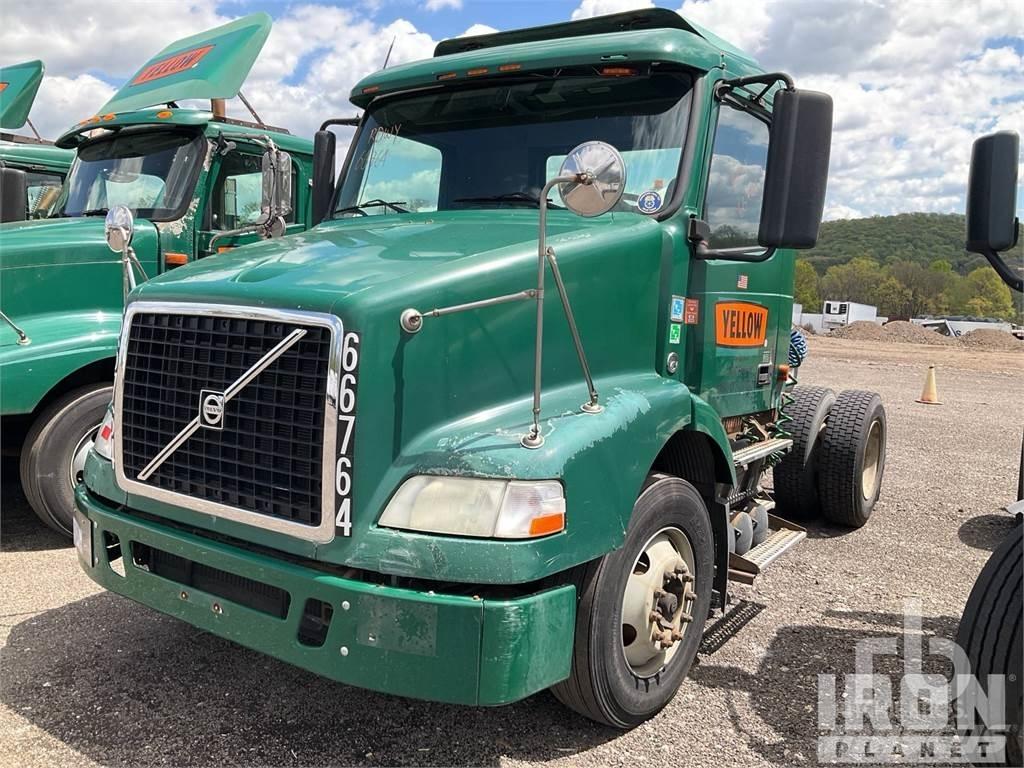 Volvo VNM200 Седельные тягачи