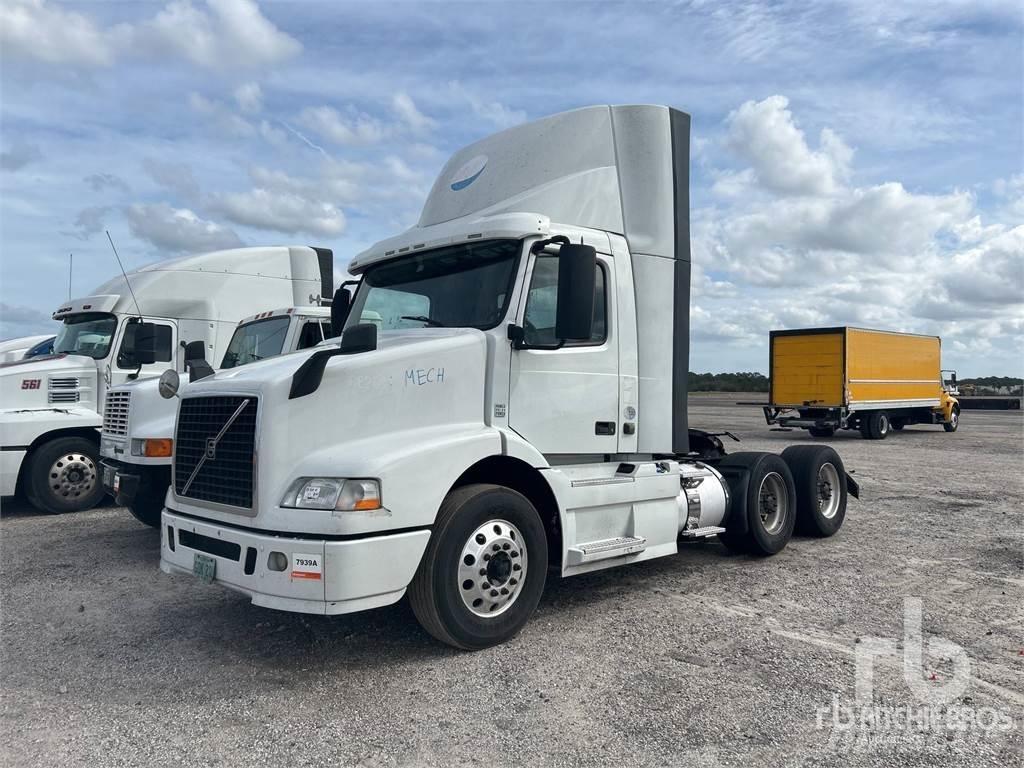 Volvo VNM200 Седельные тягачи