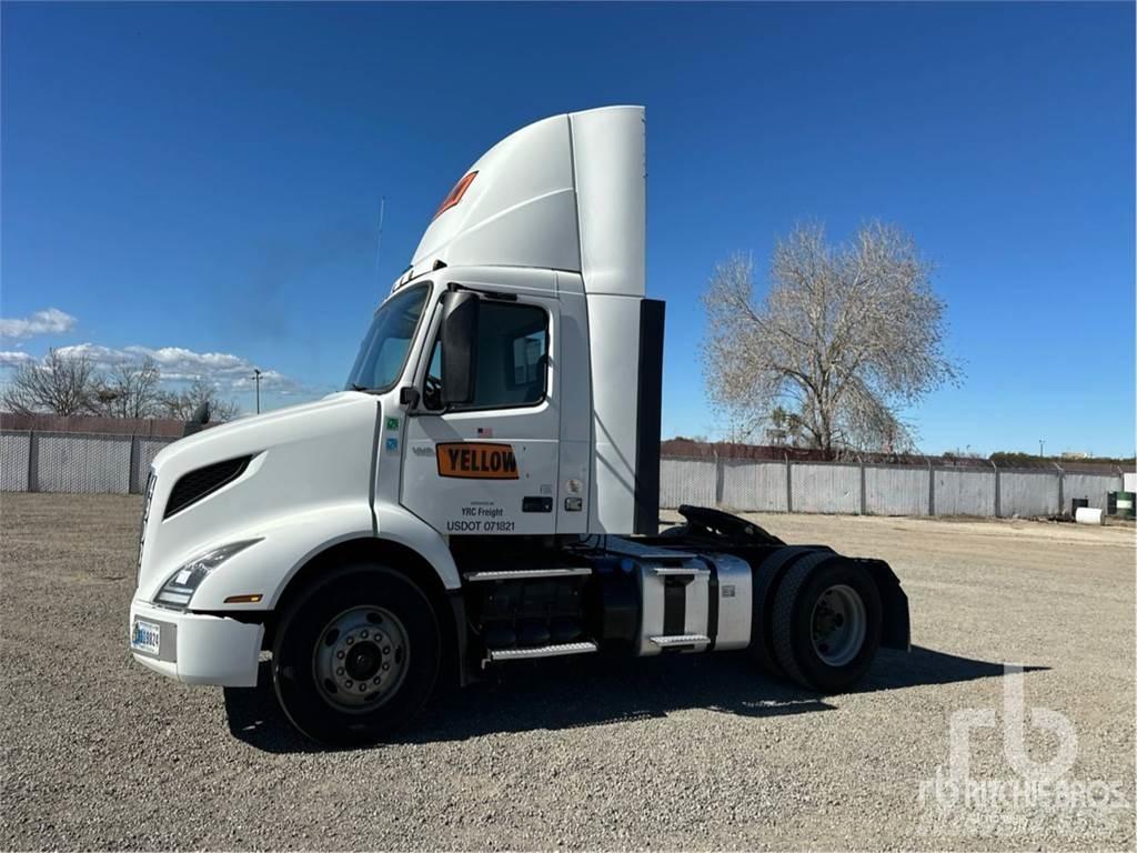 Volvo VNR Седельные тягачи