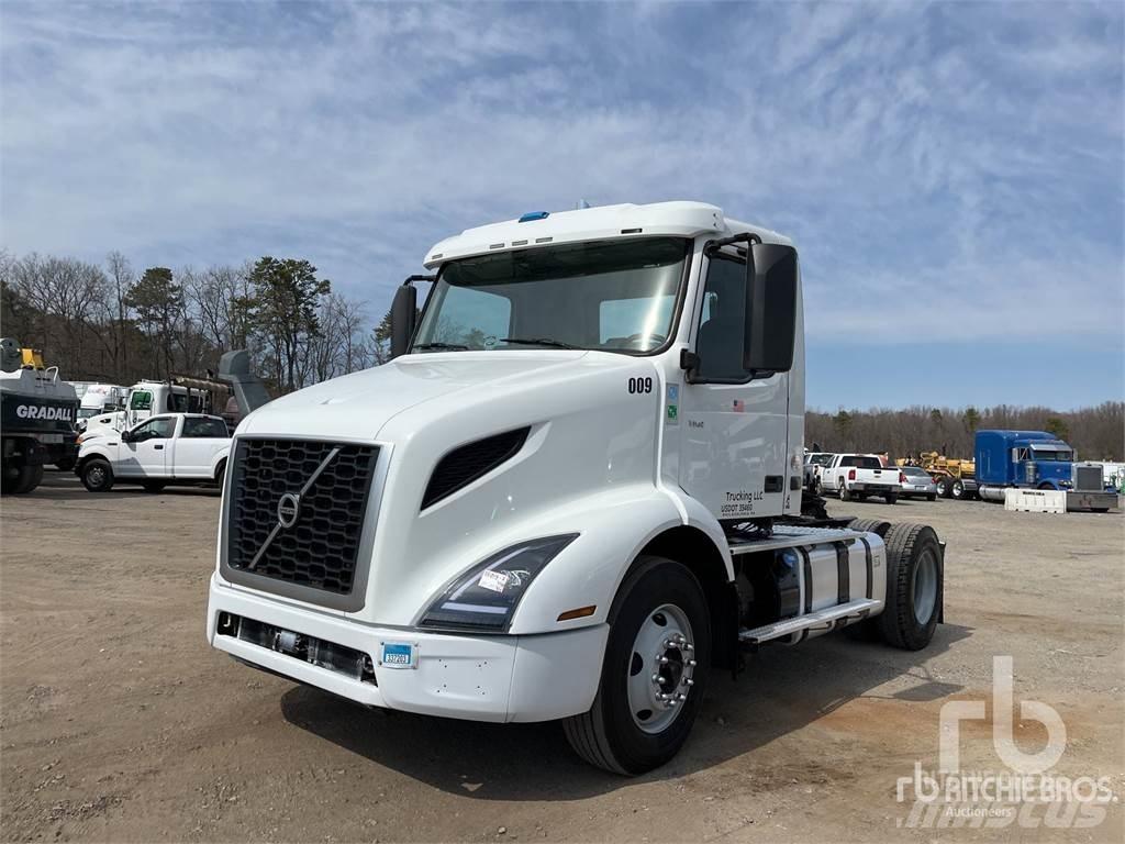 Volvo VNR Седельные тягачи