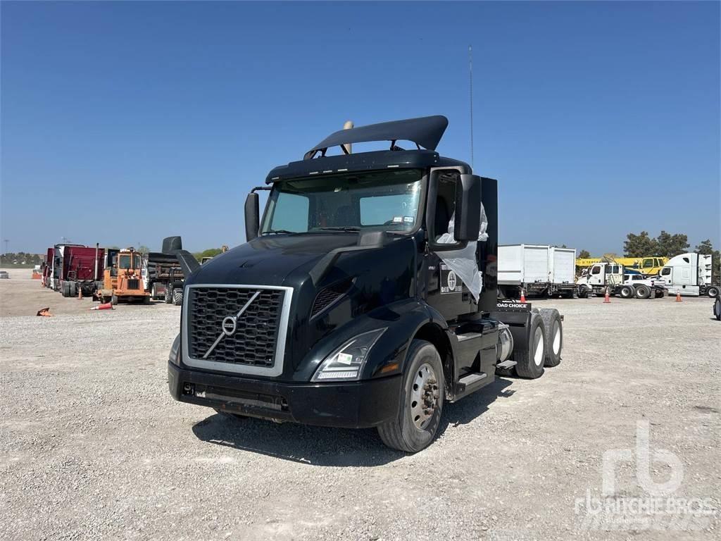 Volvo VNR Седельные тягачи