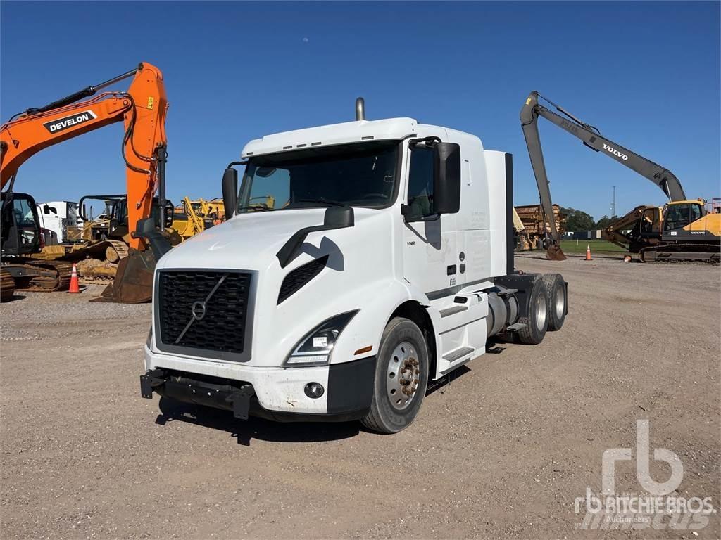 Volvo VNR400 Седельные тягачи