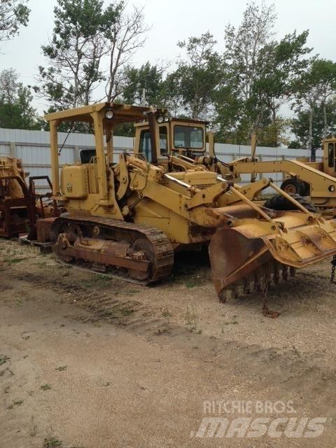 CAT 941B Гусеничные фронтальные погрузчики