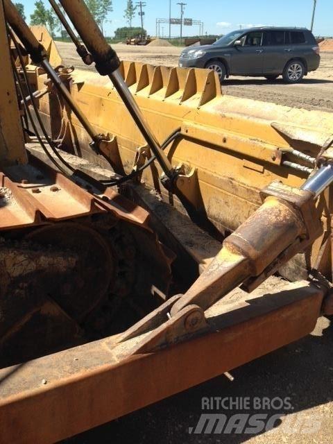 CAT D6H Гусеничные бульдозеры