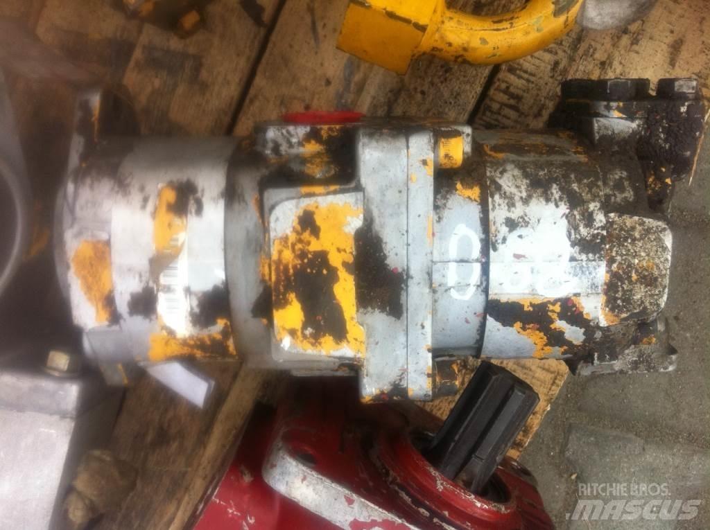 Komatsu D65 Гидравлическая система