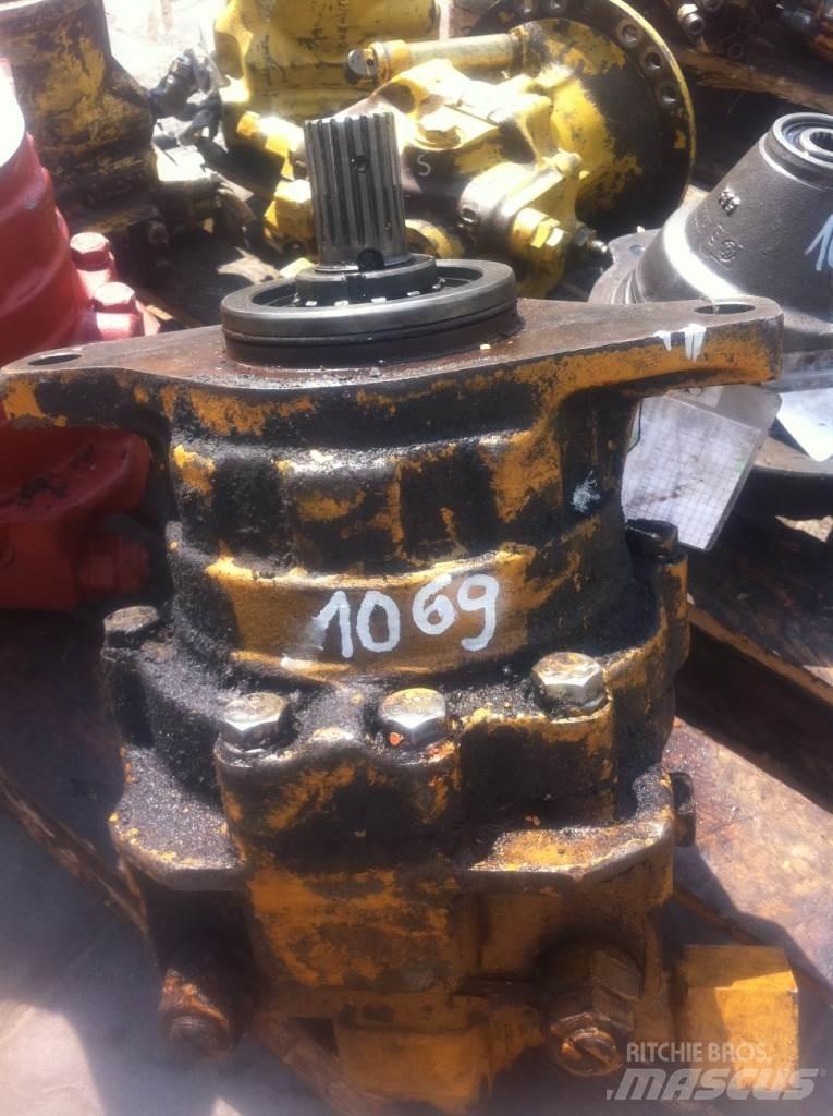 Komatsu MB90 Двигатели