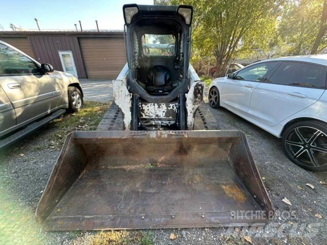 Bobcat T750 Гусеничные фронтальные погрузчики