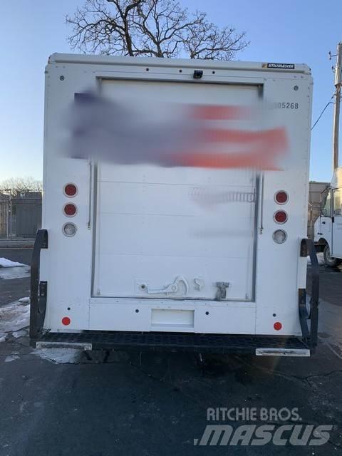 Ford E350 Грузовики-Фургоны