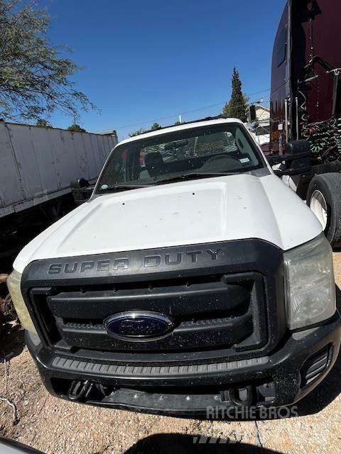 Ford F250 Грузовые эвакуаторы