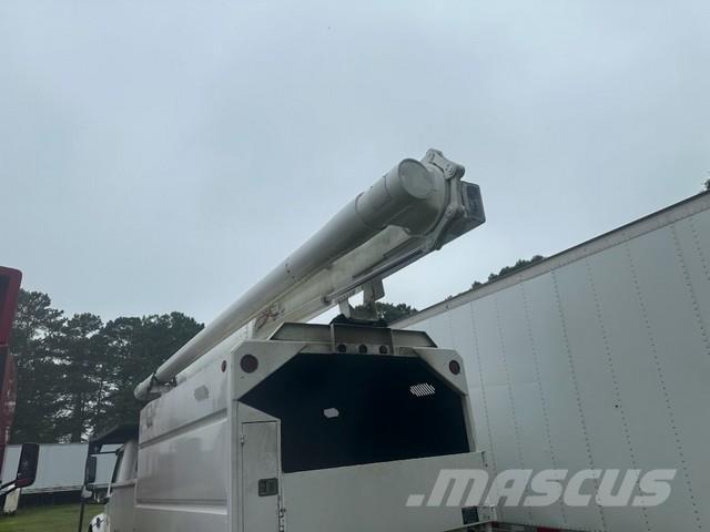 Freightliner M2 Специальные грузовики