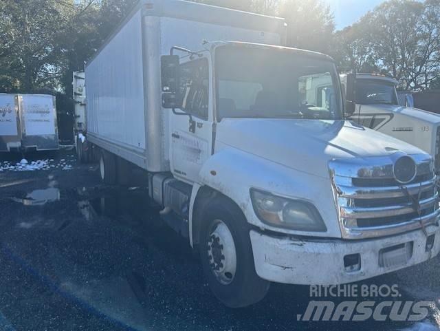 Hino 268 Грузовики-Фургоны