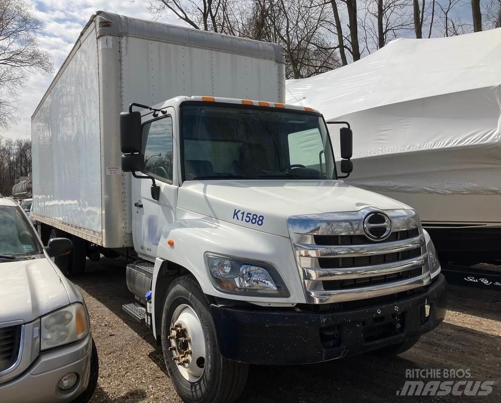 Hino 268A Грузовики-Фургоны
