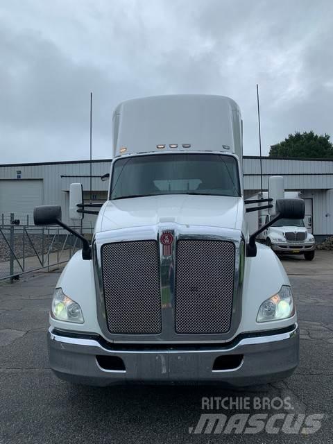 Kenworth T680 Седельные тягачи