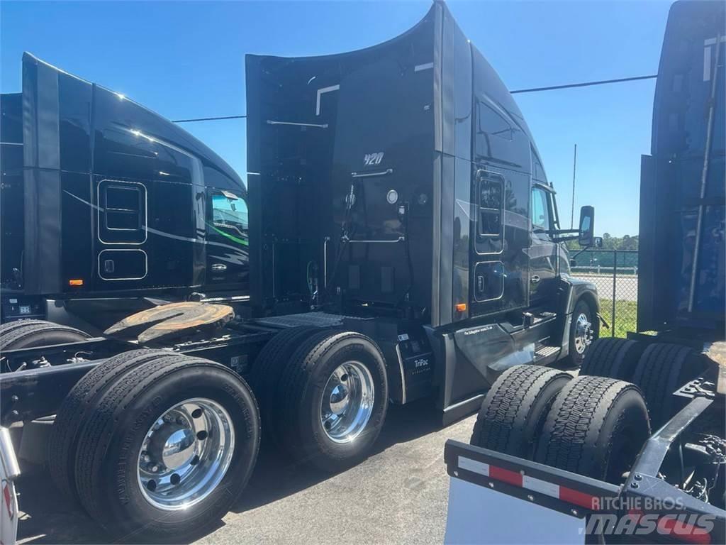 Kenworth T680 Седельные тягачи