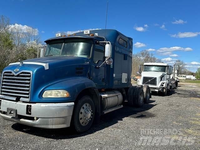 Mack CXN613 Седельные тягачи