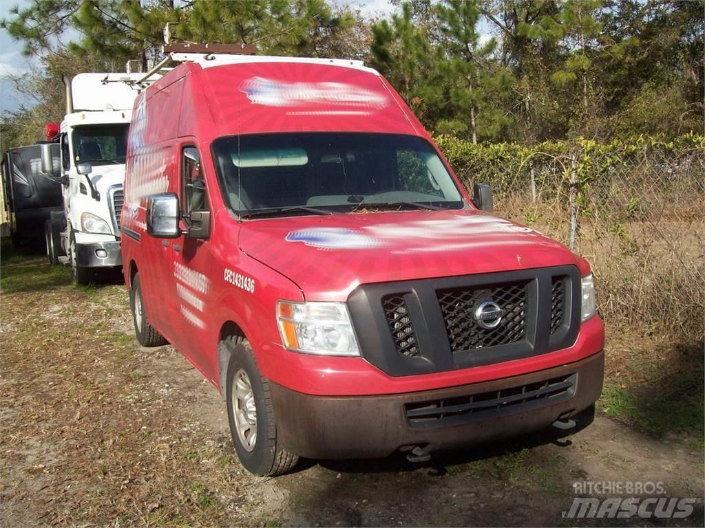 Nissan NV2500 Цельнометаллический фургоны