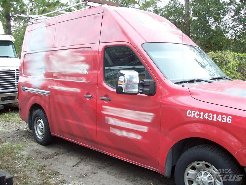 Nissan NV2500 Цельнометаллический фургоны