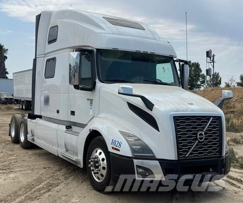 Volvo VNL64T670 Седельные тягачи