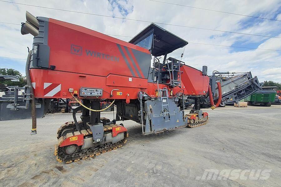 Wirtgen W 220 Дорожные фрезы
