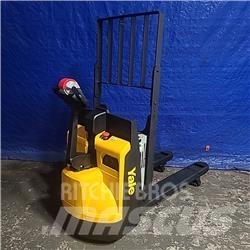 Yale MPB045VG Ручные гидравлические тележки