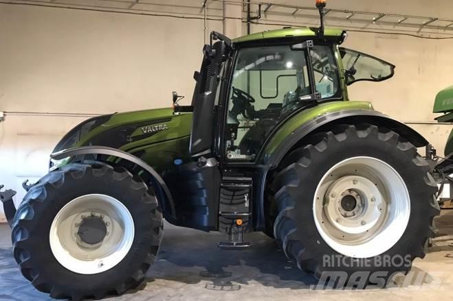 Valtra T235D Трактора