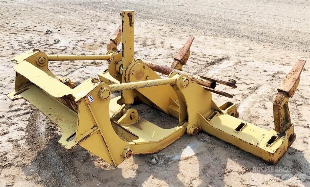CAT 14G Навесные рыхлители
