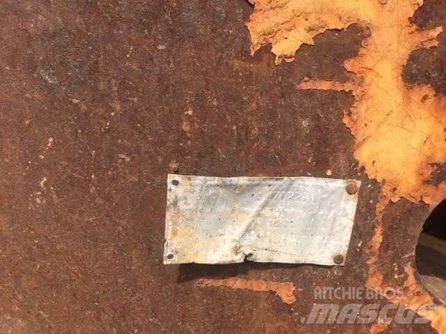CAT 926E Фронтальные погрузчики