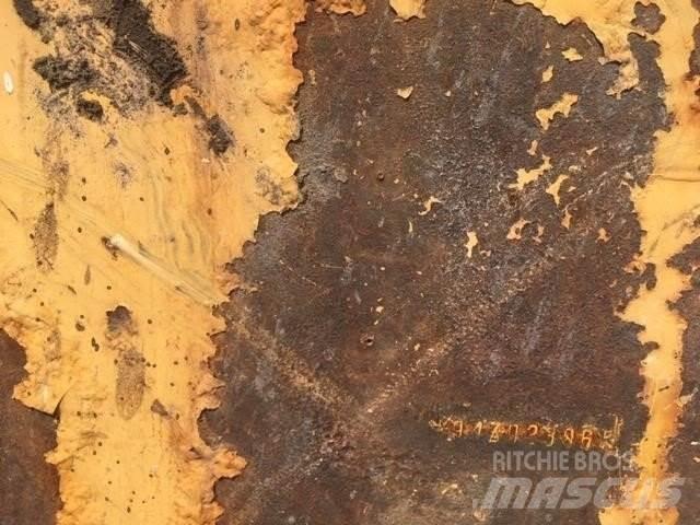 CAT 926E Фронтальные погрузчики
