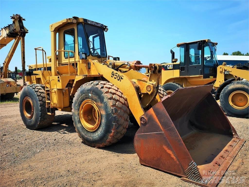 CAT 950F Фронтальные погрузчики