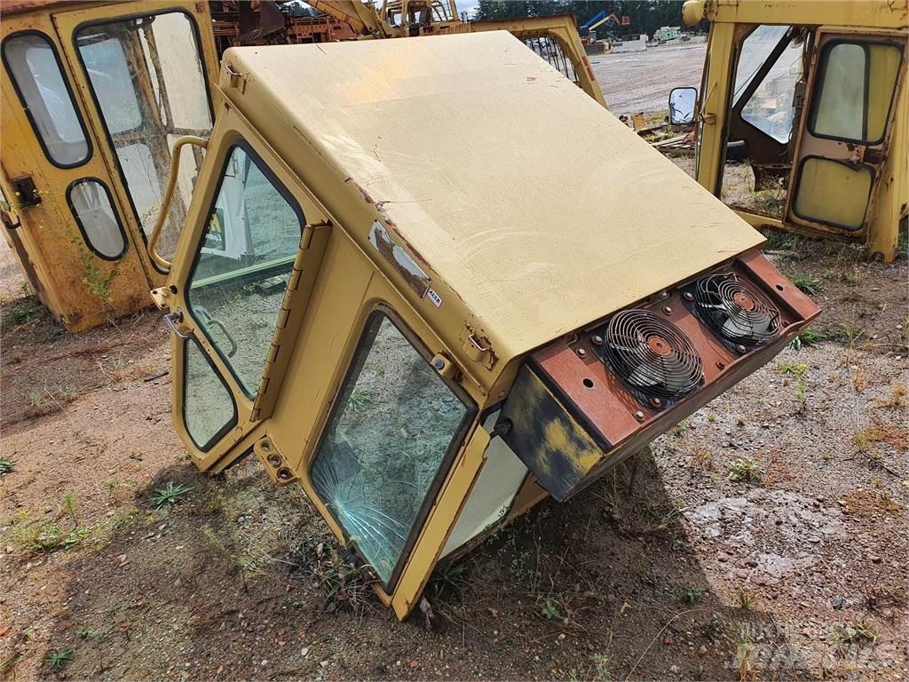 CAT 973 Кабины и интерьер