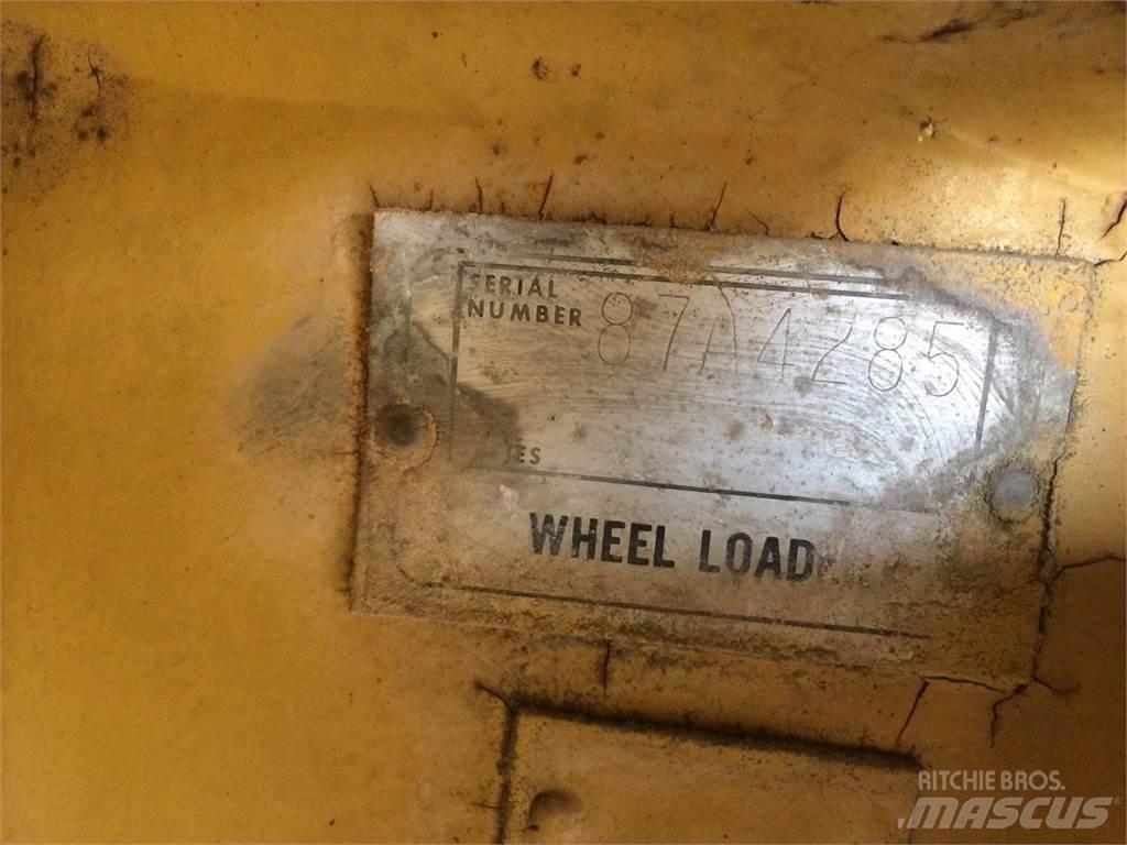CAT 988 Фронтальные погрузчики
