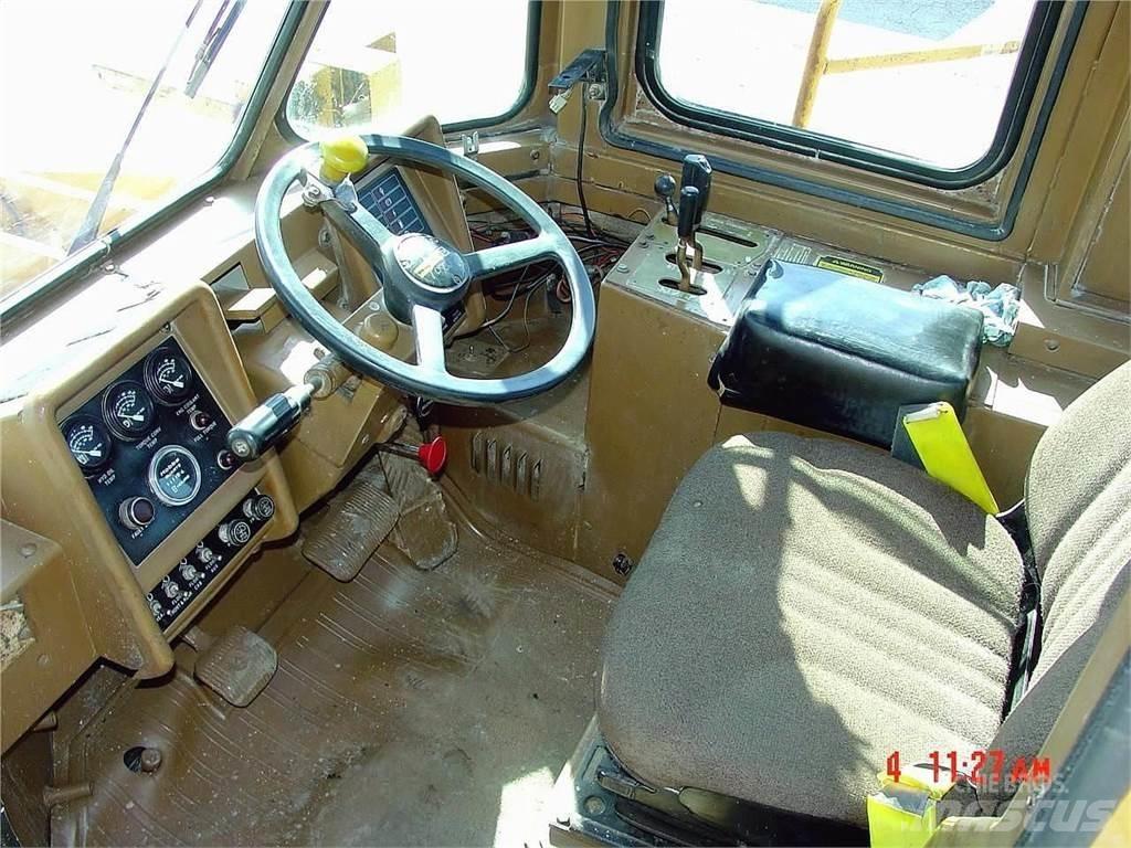 CAT 988B Фронтальные погрузчики