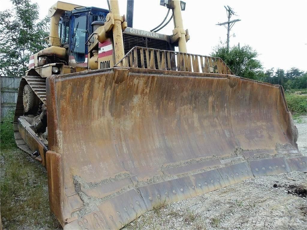 CAT D10N Гусеничные бульдозеры