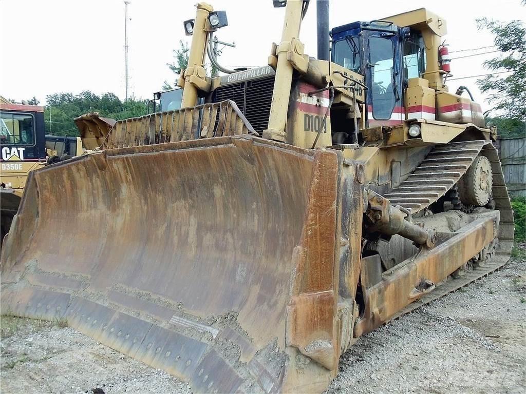 CAT D10N Гусеничные бульдозеры