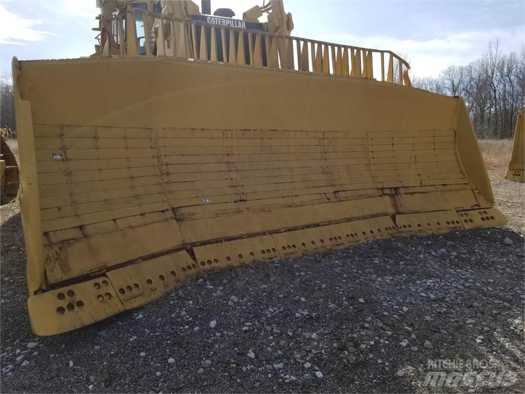 CAT D11N Гусеничные бульдозеры