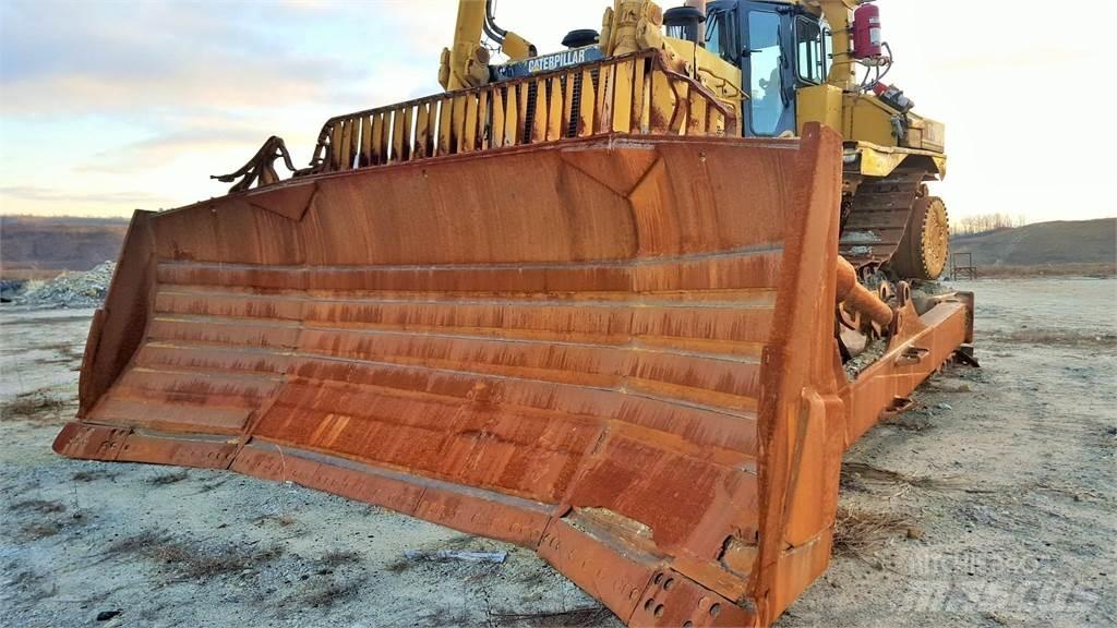 CAT D11R Гусеничные бульдозеры