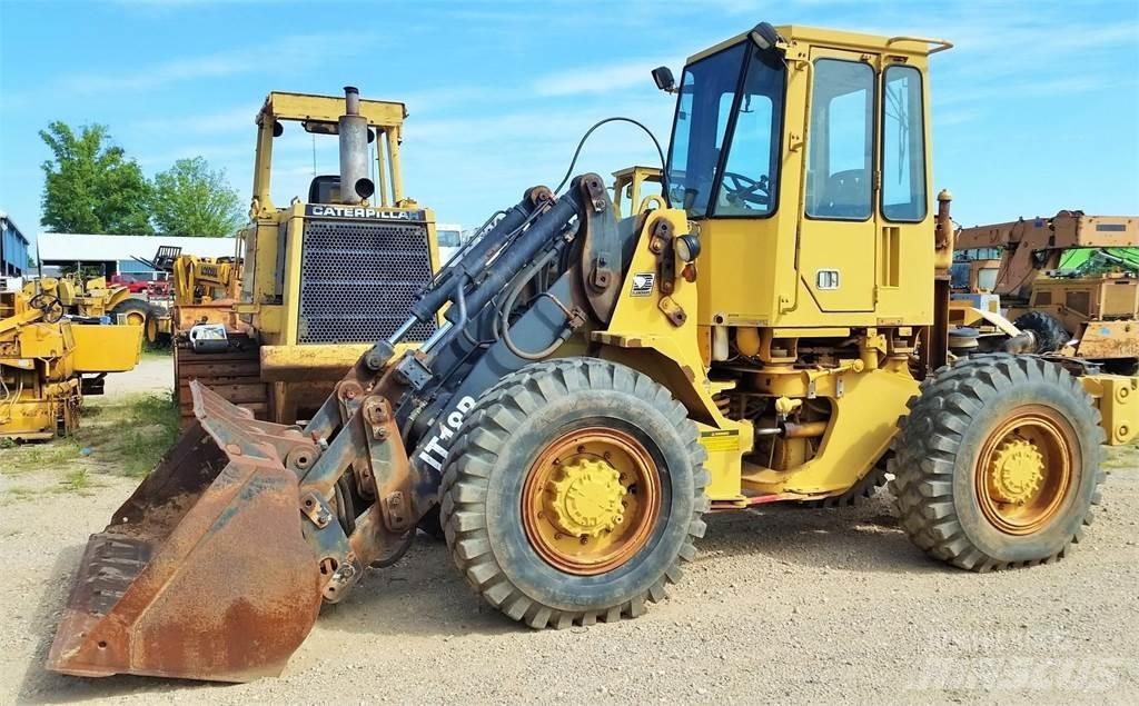 CAT IT18B Фронтальные погрузчики