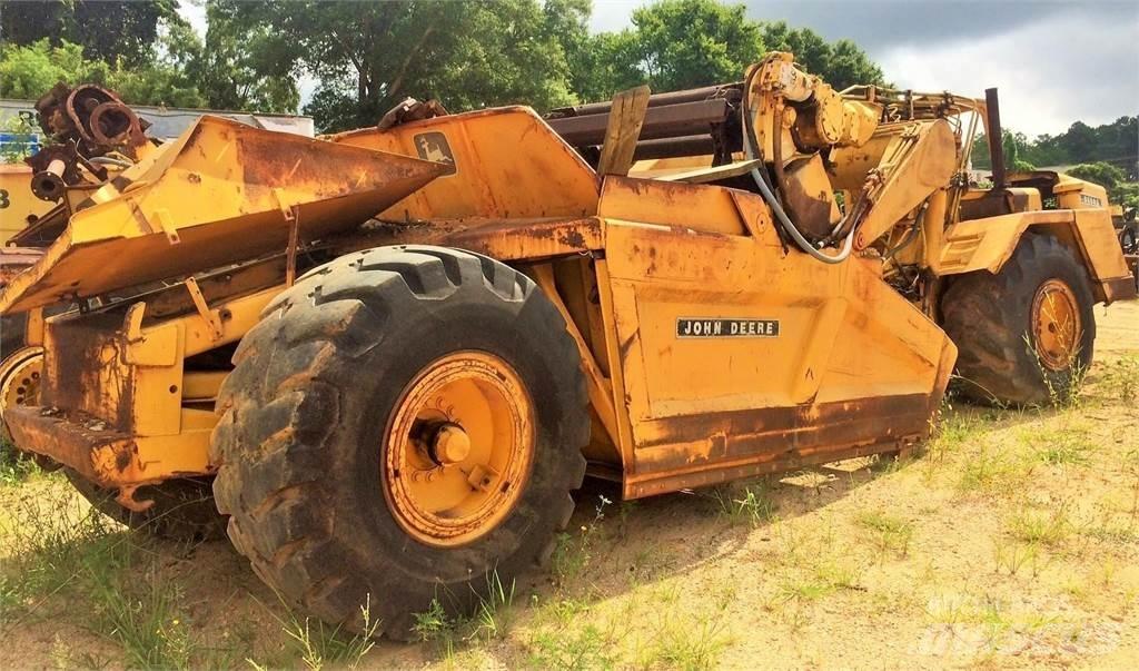 John Deere 762 Скреперы