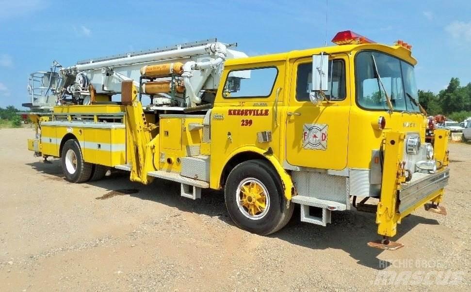 Mack CF685 Пожарные машины