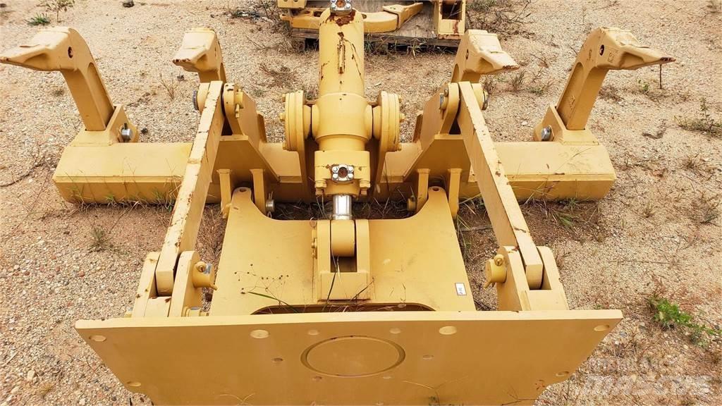  Ripper CAT D6D Навесные рыхлители