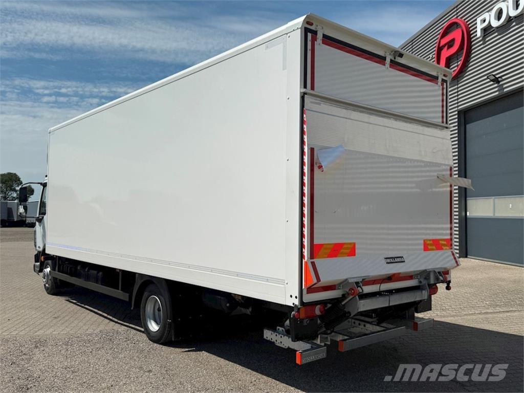 DAF XB230 med lift Грузовики-Фургоны