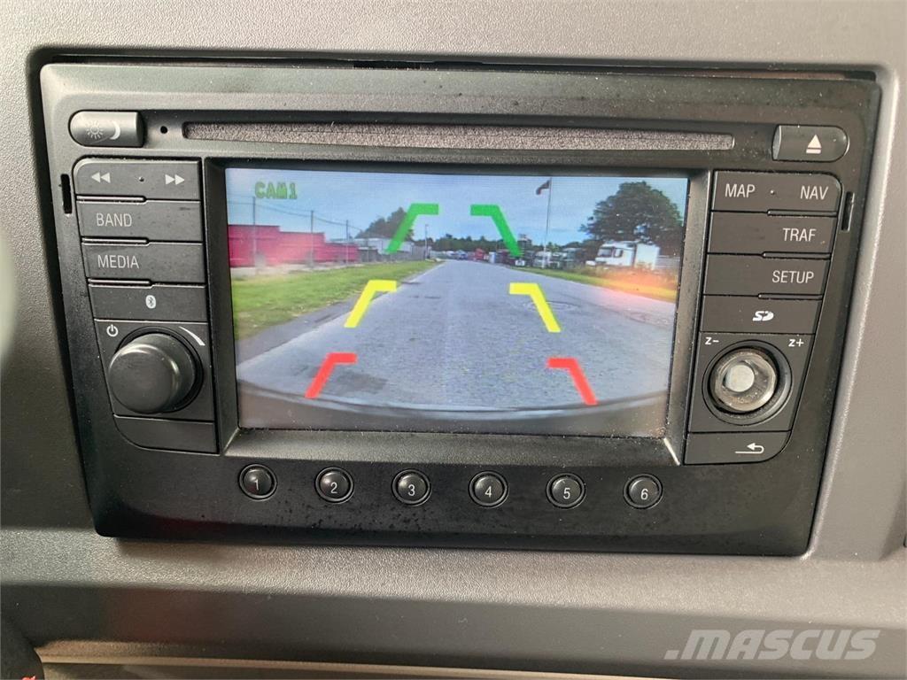 DAF LF210 4x2 FA Автомобильные краны