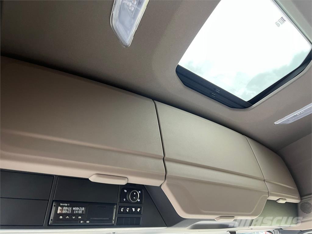 DAF XF480 FAS 6x2 Грузовики-Фургоны