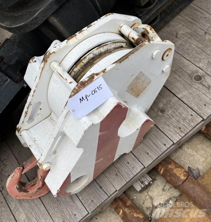 Terex  Другие грузоподъемные машины