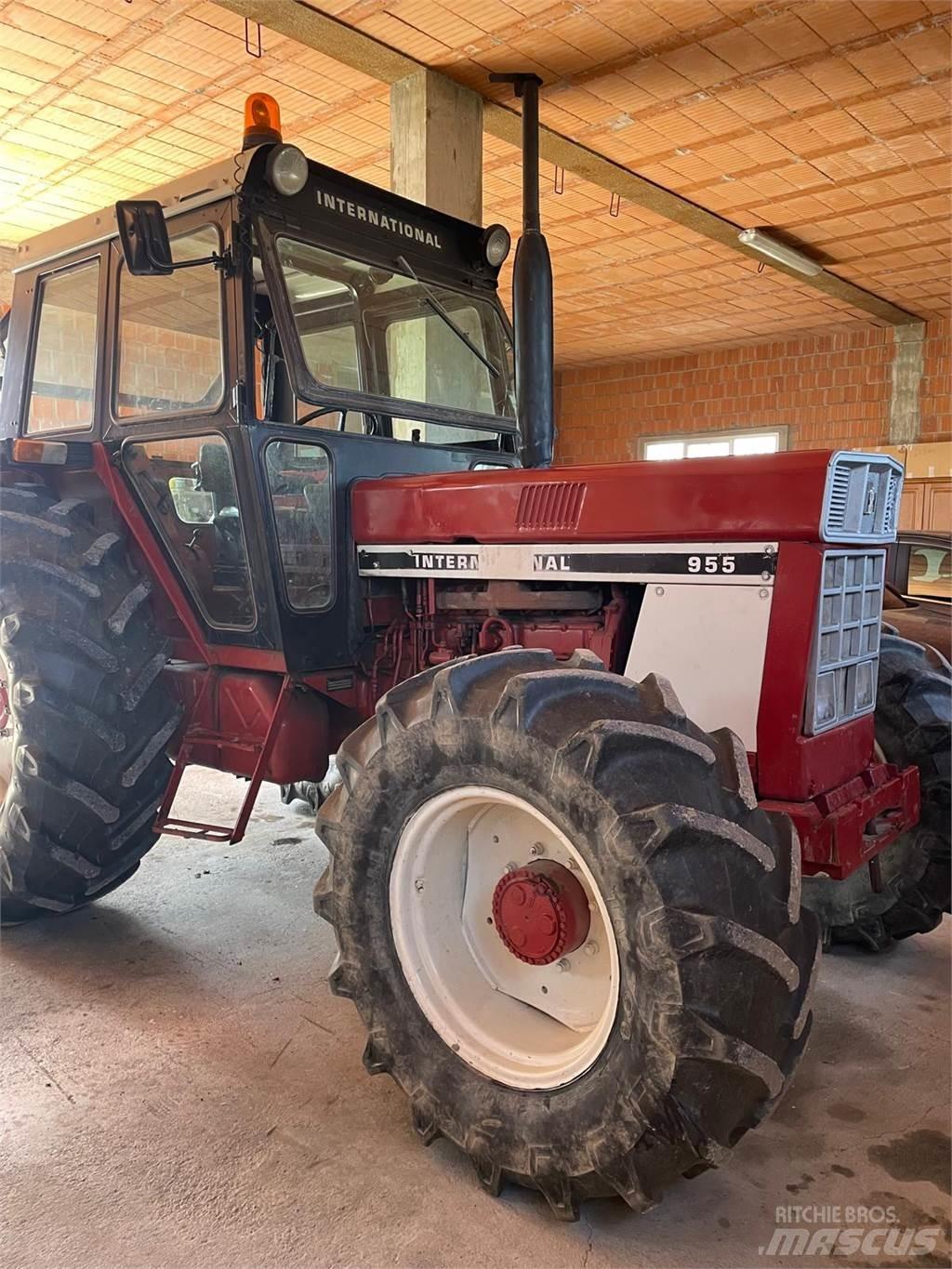 International 955 Трактора