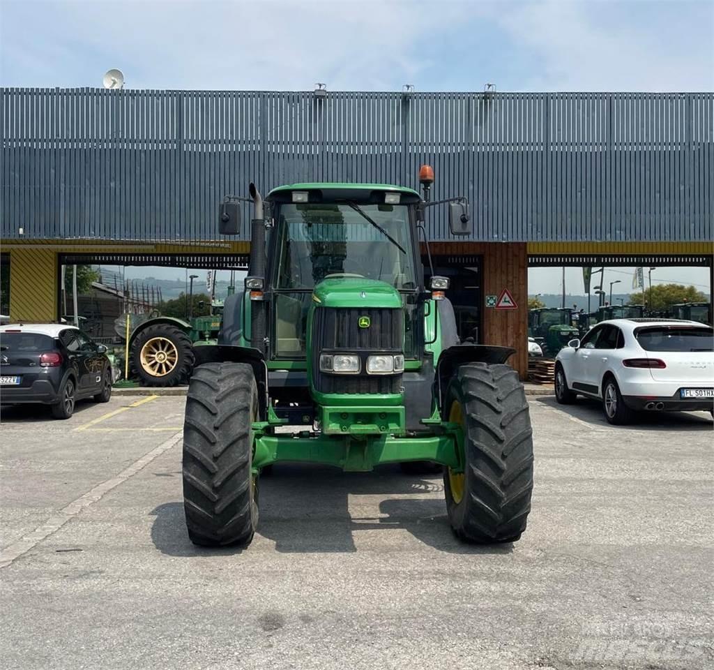 John Deere 6520 SE Трактора